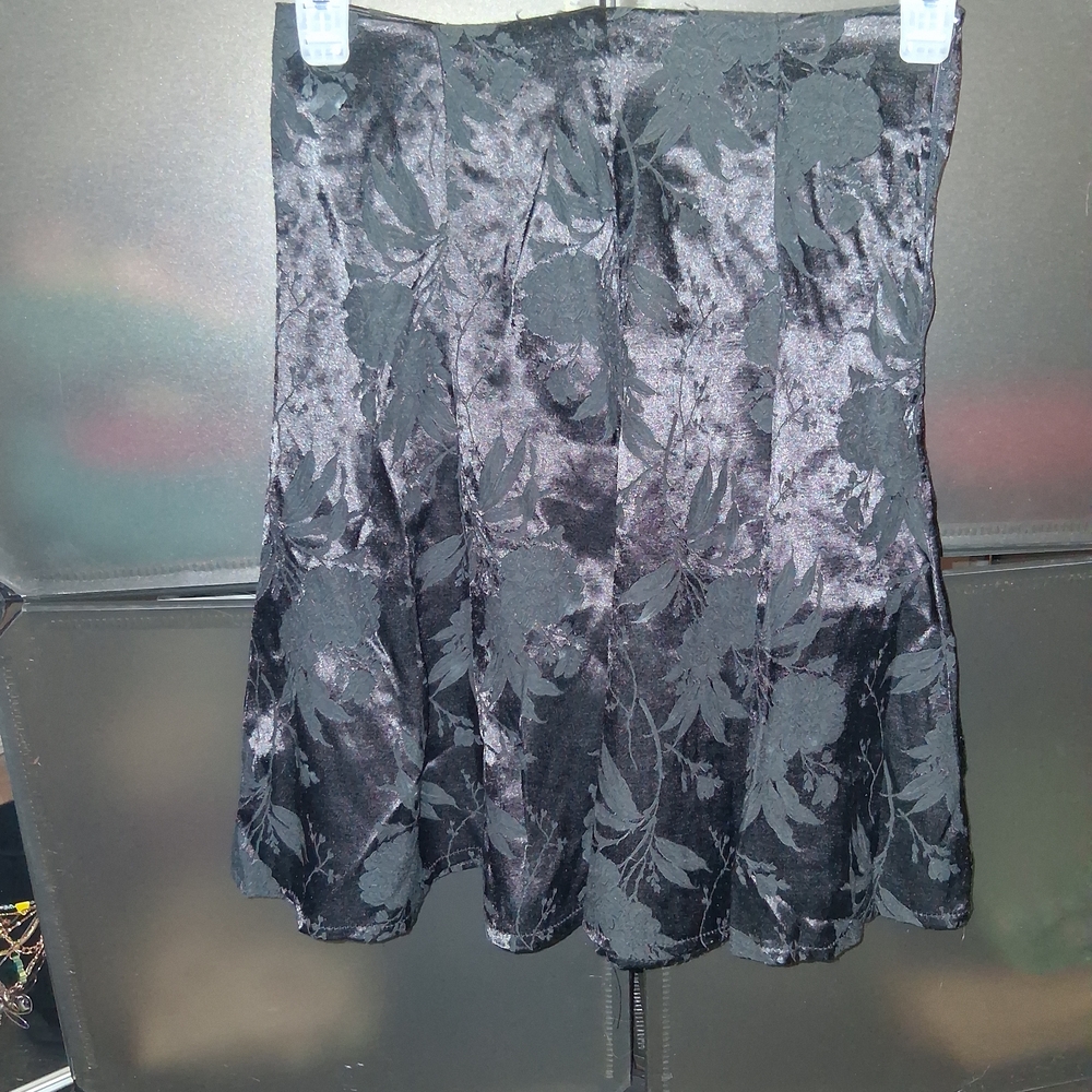 Y2K Vintage Black Floral Skirt